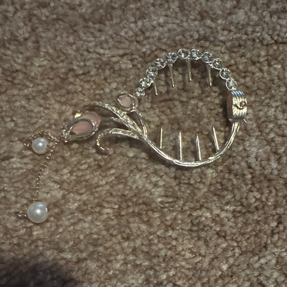 Gold Hair pin Set with Red Rose & Pearl Accents - Picture 3 of 7